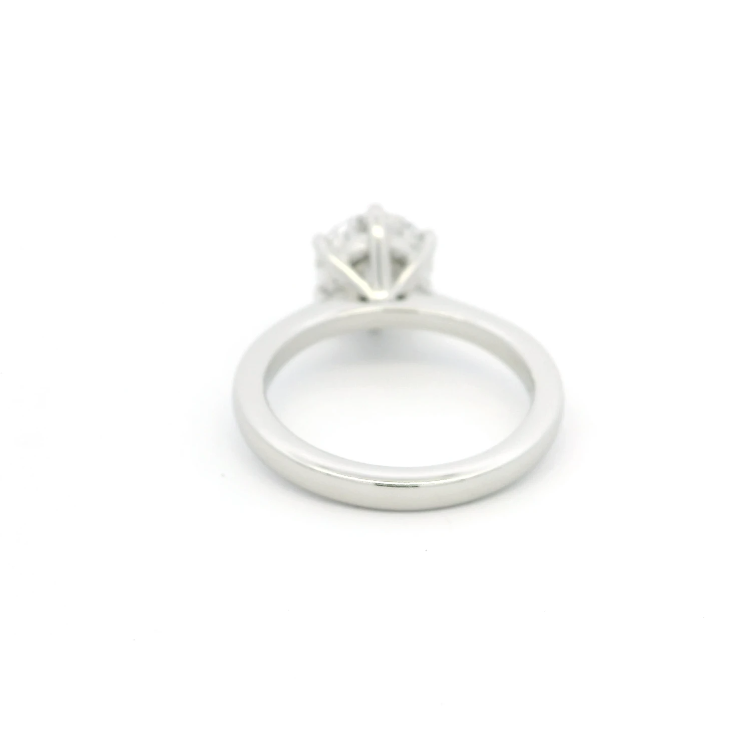 Platinum Laboratory-Grown Six Claw Setting Solitaire Diamond Engagement Ring Platinum Laboratory-Grown Six Claw Setting Solitaire Diamond Engagement Ring -Mathieu Blan Chard Soldes 1728592619089 369ce0aee5d7079048a1 0191ffd8fffb7881a9379551976392f8