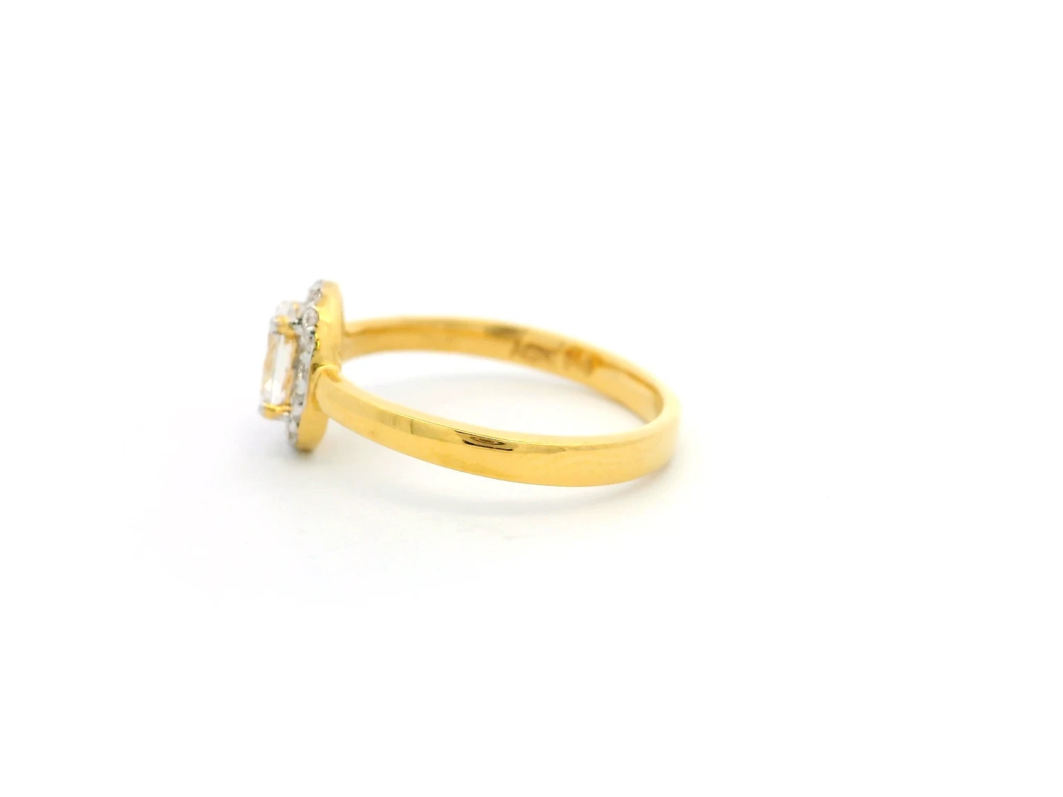 Elegant 22ct Gold Ring with Oval & Round Cubic Zirconia Stones | Size L½ Elegant 22ct Gold Ring With Oval & Round Cubic Zirconia Stones | Size L½ -Mathieu Blan Chard Soldes 1728920544575 e2c9cd3e726b9a80620a 01928bb134427558a607b47841ca2198original