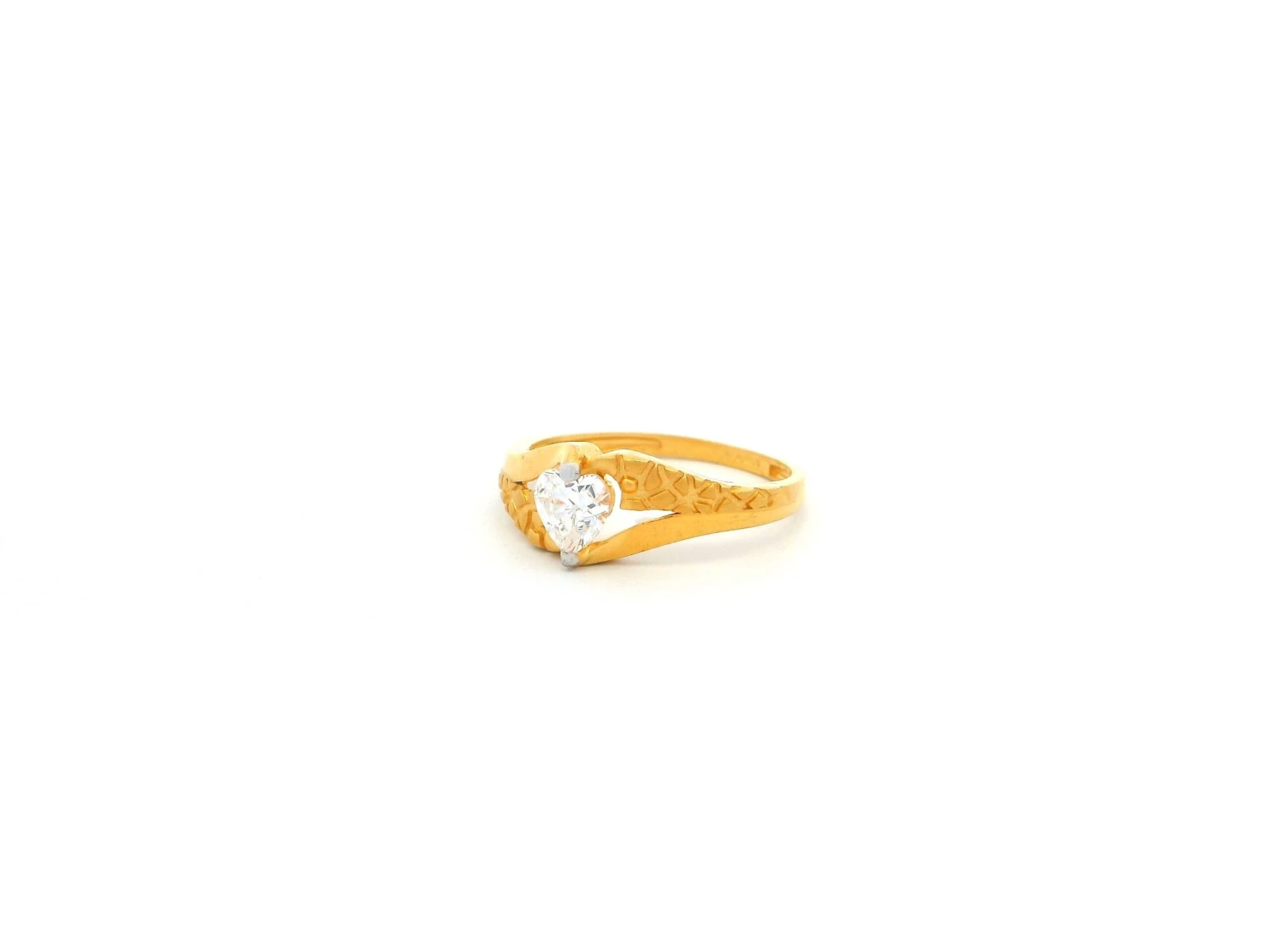 22ct Yellow Gold Ring with Heart-Shaped Cubic Zirconia – Romantic & Elegant Jewellery | Size M 1 22ct Yellow Gold Ring With Heart-Shaped Cubic Zirconia – Romantic & Elegant Jewellery | Size M -Mathieu Blan Chard Soldes 1739031978519 f2b214b192f38b4c29c7 0194e662112c722fb3a4ed9261b2438foriginal scaled