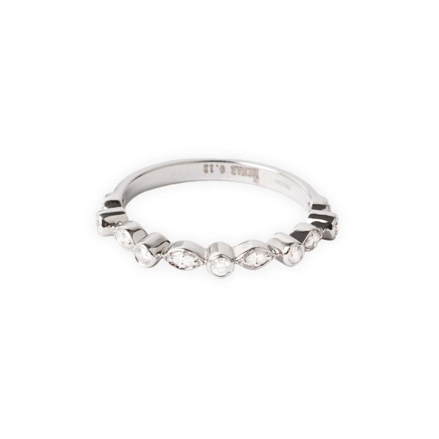 18ct White Gold Half-Eternity Diamond Ring with Bezel Setting MCS4675 18ct White Gold Half-Eternity Diamond Ring With Bezel Setting MCS4675 -Mathieu Blan Chard Soldes 18ct white gold half eternity diamond ring with bezel setting MCS4675 scaled