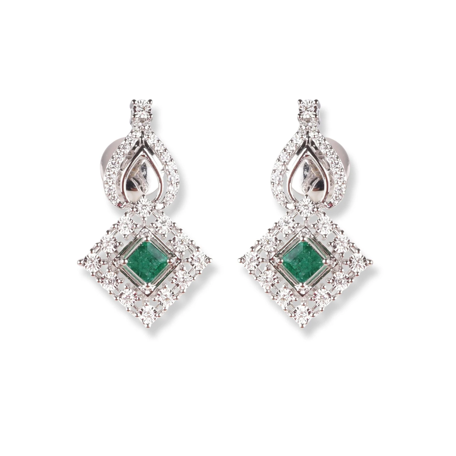 18ct White Gold Diamond & Emerald Set (Pendant + Chain + Earrings) MCS6223/4 18ct White Gold Diamond & Emerald Set (Pendant + Chain + Earrings) MCS6223/4 -Mathieu Blan Chard Soldes 18ctWhiteGoldDiamond EmeraldSet Pendant Chain Earrings MCS62234 4 scaled