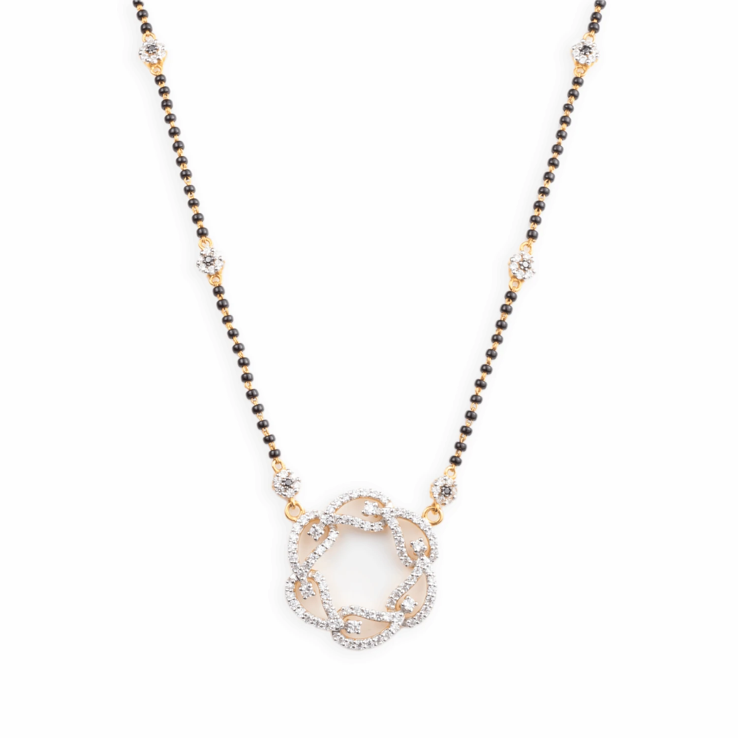 22ct Gold / 18ct White Gold Adjustable Cubic Zirconia Mangal Sutra with Lobster Clasp MS-2081 / MS9004 22ct Gold / 18ct White Gold Adjustable Cubic Zirconia Mangal Sutra With Lobster Clasp MS-2081 / MS9004 -Mathieu Blan Chard Soldes 22ct gold cubic zirconia mangal sutra necklace with lobster clasp MS 2081 scaled