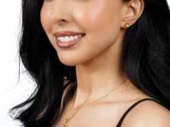 22ct Gold Flower Design Set With Cubic Zirconia Stones (Pendant + Chain + Stud Earrings) C-3795-LC-16 PS11015 E-PS11015 -Mathieu Blan Chard Soldes 22ct gold flower design set with cubic zirconia stones chain pendant earrings C 3759 PS11015 E PS11015 2