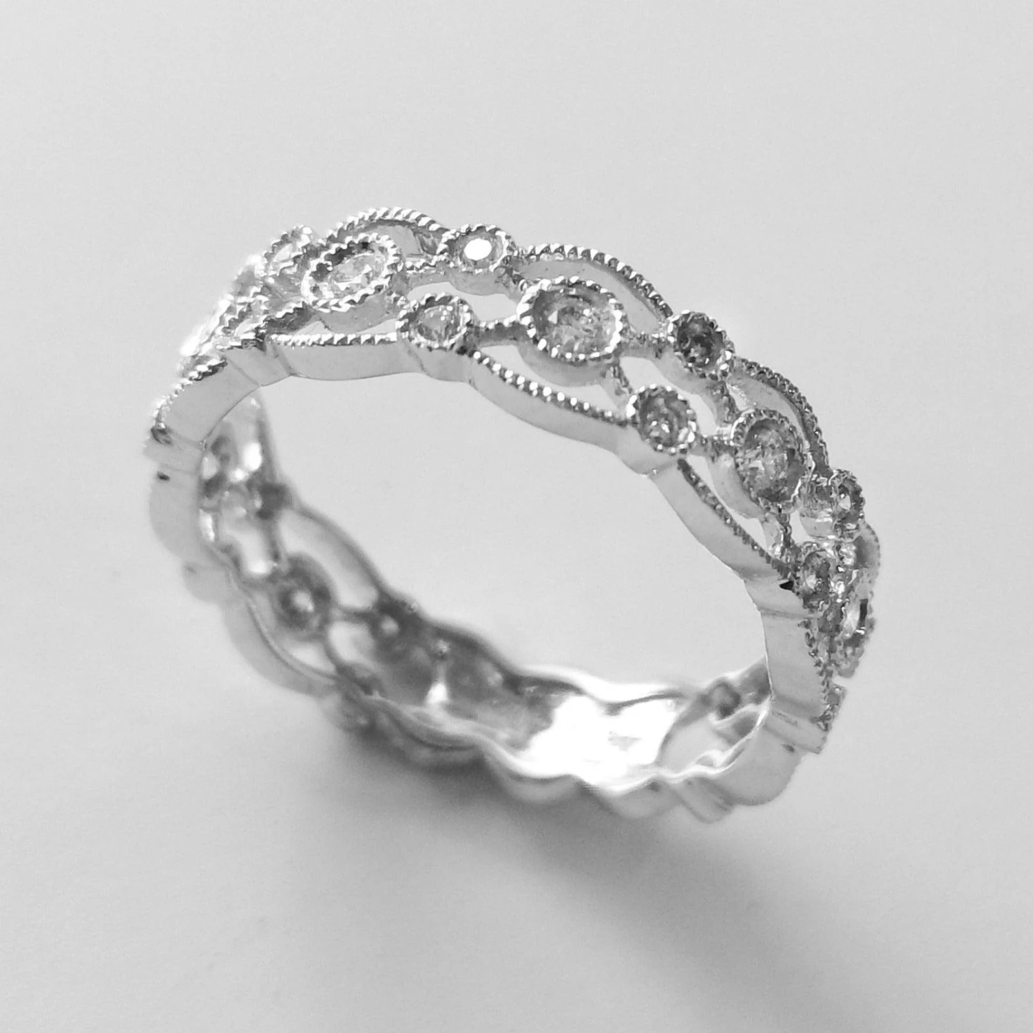 18ct White Gold Diamond Eternity Ring AR36386 18ct White Gold Diamond Eternity Ring AR36386 -Mathieu Blan Chard Soldes AR36386 B 18ct white gold diamond eternity ring