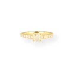 18ct Yellow Gold Cushion Cut Diamond Ring With Diamonds On Shoulder LR-7084 3 18ct Yellow Gold Cushion Cut Diamond Ring With Diamonds On Shoulder LR-7084 -Mathieu Blan Chard Soldes LR 7084