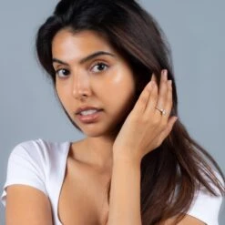 22ct Gold Swarovski Zirconia Engagement Ring LR13313 3 22ct Gold Swarovski Zirconia Engagement Ring LR13313 -Mathieu Blan Chard Soldes LR1331322ct Yellow Gold Cubic Zirconia Engagement Ring 1