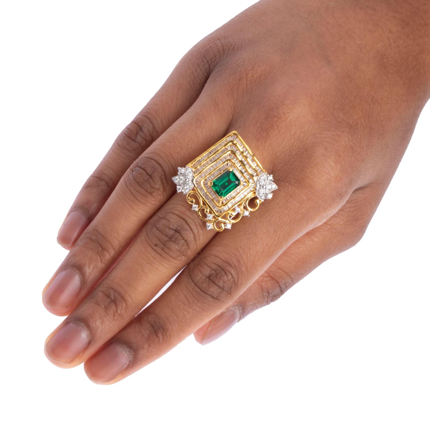 22ct Gold Swarovski Zirconia and Green Stone Cocktail Ring (11.05g) LR19292 22ct Gold Swarovski Zirconia And Green Stone Cocktail Ring (11.05g) LR19292 -Mathieu Blan Chard Soldes LR19292 c scaled