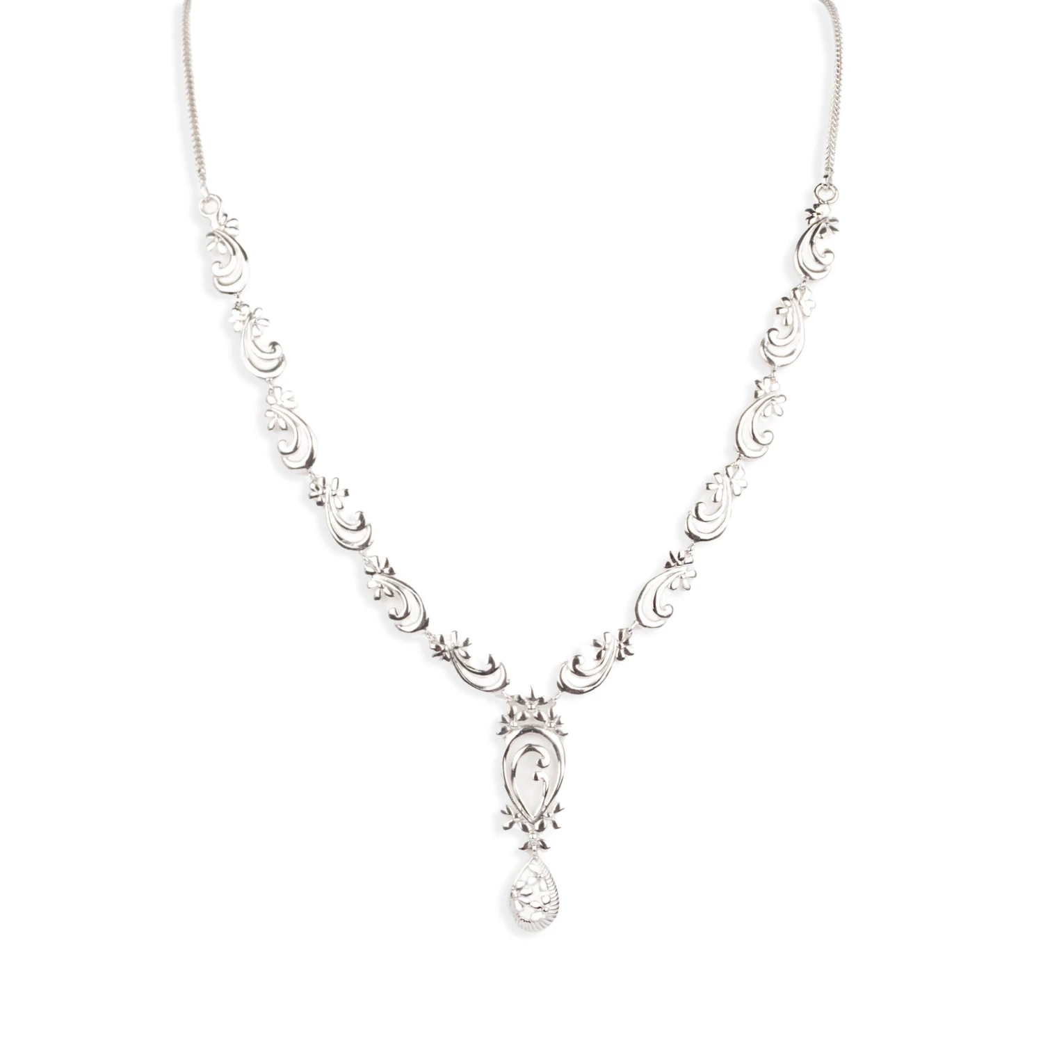 18ct White Gold Necklace and Earrings set (13.2g) P&E14006 18ct White Gold Necklace And Earrings Set (13.2g) P&E14006 -Mathieu Blan Chard Soldes N 14006 scaled