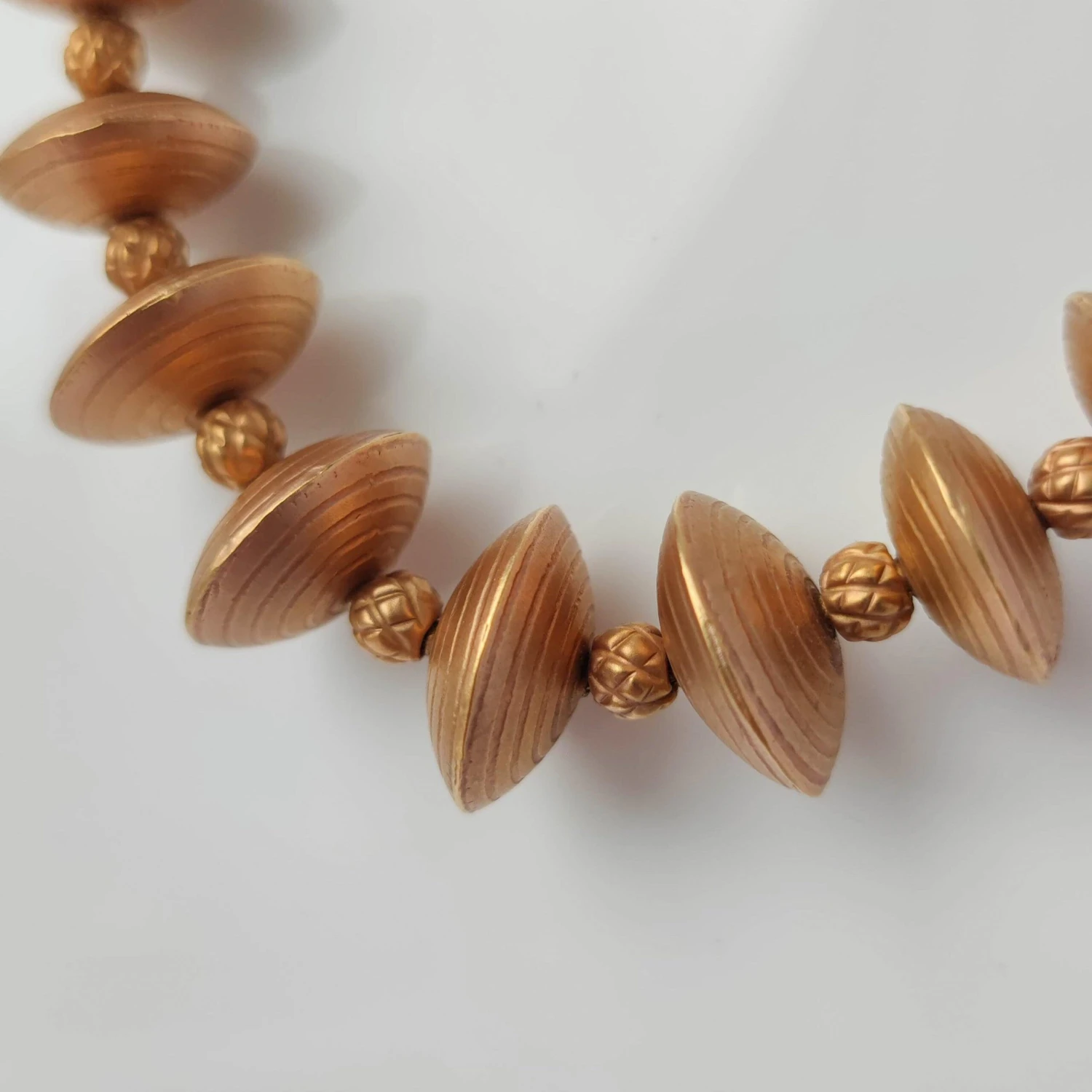 22ct Rose Gold Antiquated Look Necklace and Earrings with Satin Finish "Tribal Style" (63.5g) N&E-8207 22ct Rose Gold Antiquated Look Necklace And Earrings With Satin Finish "Tribal Style" (63.5g) N&E-8207 -Mathieu Blan Chard Soldes N 820722ct rose gold antiquated look design necklace a scaled