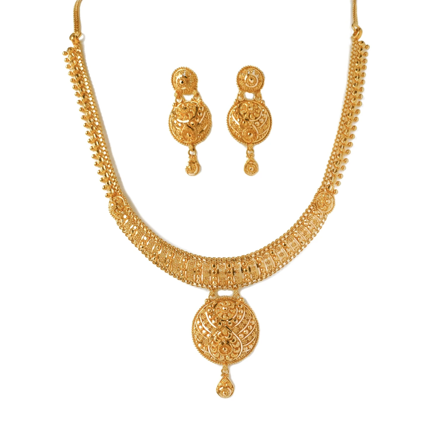 22ct Gold Filigree Design Jali Style Necklace and Earring Set N&E-8234 22ct Gold Filigree Design Jali Style Necklace And Earring Set N&E-8234 -Mathieu Blan Chard Soldes N E 823422ct gold diamond cut filigree design necklace and earrings a scaled
