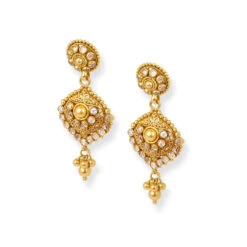 1 22ct Gold Antiquated Look Design Necklace With Cubic Zirconia Stones & Hook Clasp. 3 1 22ct Gold Antiquated Look Design Necklace With Cubic Zirconia Stones & Hook Clasp. -Mathieu Blan Chard Soldes P1160233