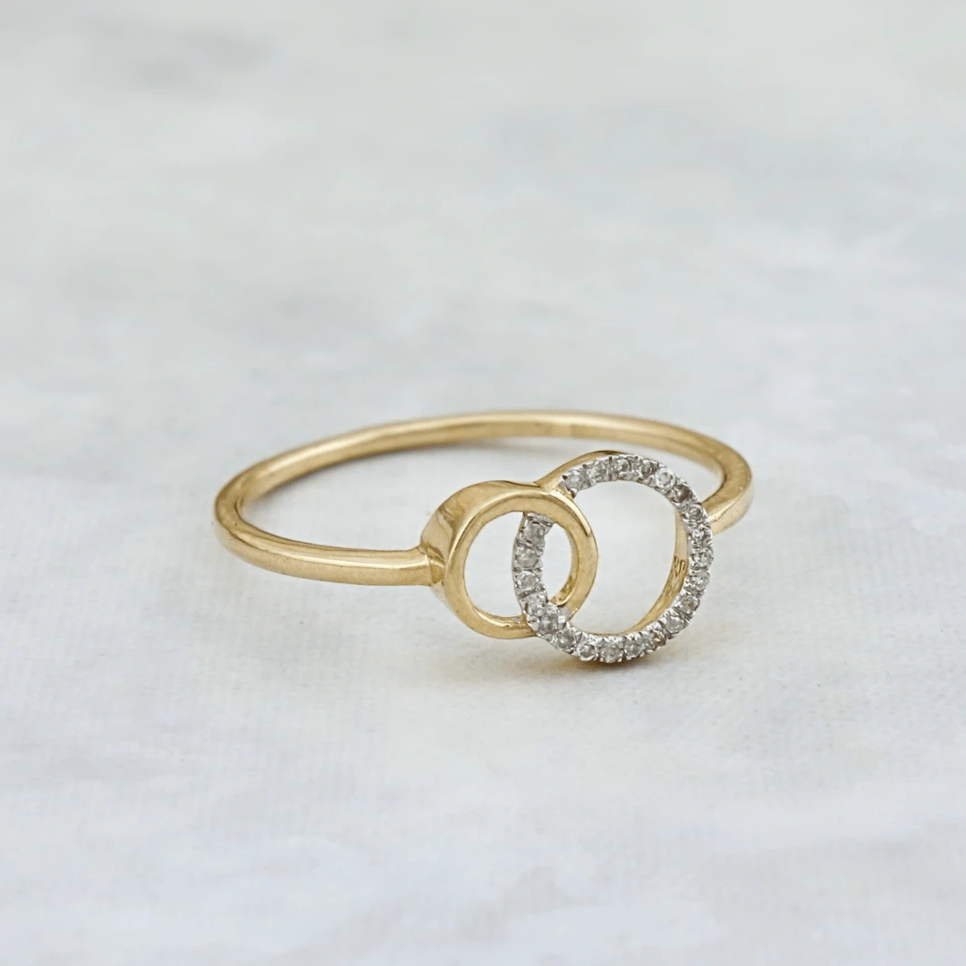 Bague Cercles en or 10K et diamants Bague Cercles En Or 10K Et Diamants -Mathieu Blan Chard Soldes bague cercles en or 10k et diamants bague cercles en or 10k et diamants 0 05 ctw mathieu blanchard mathieu blanchard joaillerie 1176250128