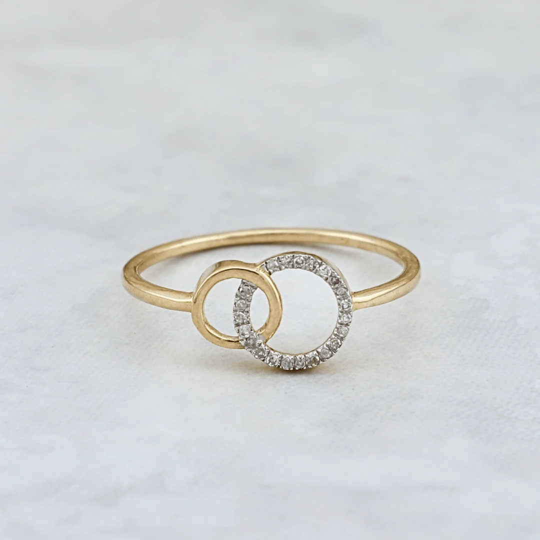 Bague Cercles en or 10K et diamants Bague Cercles En Or 10K Et Diamants -Mathieu Blan Chard Soldes bague cercles en or 10k et diamants bague cercles en or 10k et diamants 0 05 ctw mathieu blanchard mathieu blanchard joaillerie 1176250129