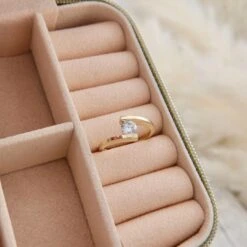 Bague Connexion En Or Jaune 10K 5 Bague Connexion En Or Jaune 10K -Mathieu Blan Chard Soldes bague connexion en or jaune 10k bague connexion en or jaune 10k bijouterie mathieu blanchard mathieu blanchard joaillerie 42068516307192