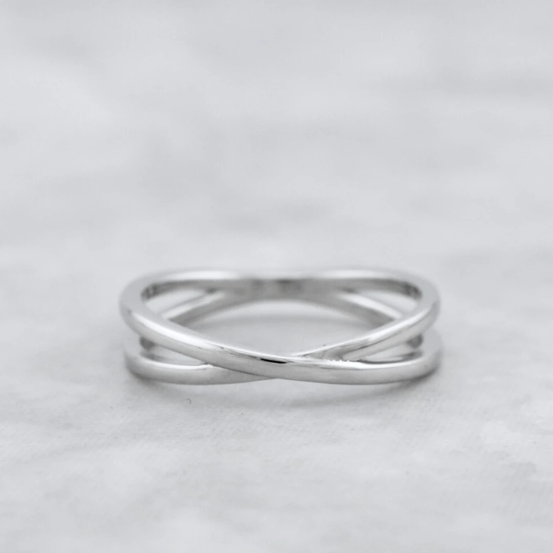 Bague Croisée en argent sterling Bague Croisée En Argent Sterling -Mathieu Blan Chard Soldes bague croisee en argent sterling mathieu blanchard bague croisee en argent sterling bijouterie mathieu blanchard mathieu blanchard joaillerie 42834336579832