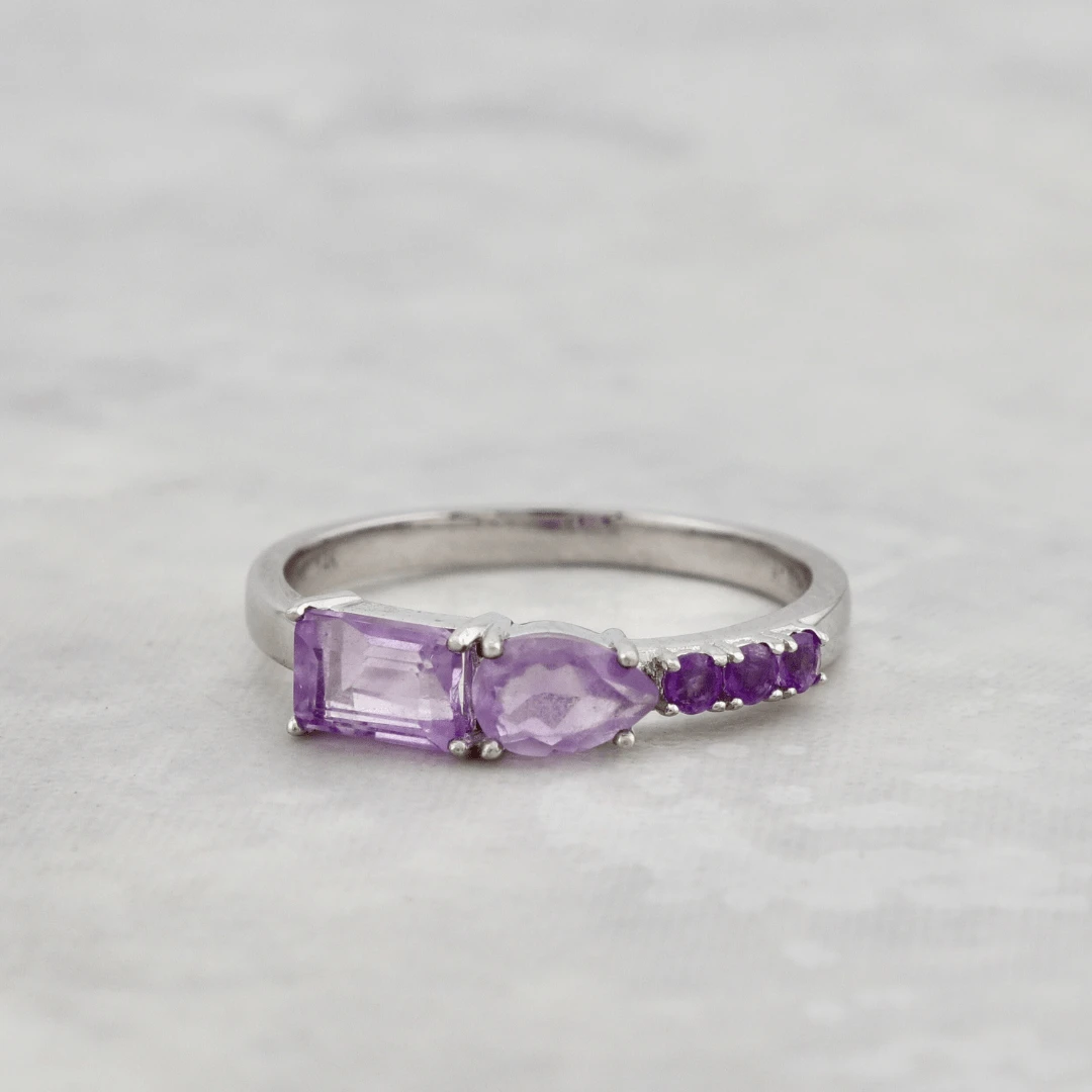 Bague en or 14K et améthyste Bague En Or 14K Et Améthyste -Mathieu Blan Chard Soldes bague en or 14k et amethyste mathieu blanchard bague en or 14k et 1ctw d amethyste liquidation mathieu blanchard mathieu blanchard joaillerie 43651903652088