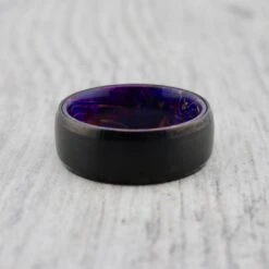 Bague En Tungstène Et Bois D'érable Infusé Mauve-rose