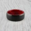 Bague En Tungstène Et Bois D'érable Infusé Rouge