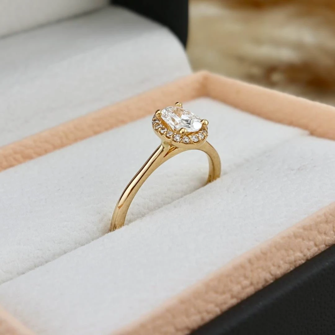 Bague Halo Oval en or 14K - 18K et diamants 0,6 ctw Bague Halo Oval En Or 14K - 18K Et Diamants 0,6 Ctw -Mathieu Blan Chard Soldes bague halo oval en or 14k 18k et diamants 0 6 ctw mathieu blanchard bagues de fiancailles modernes halo diamant emeraude 0 60 ctw mathieu blanchard mathieu blanchard joaillerie 1176262567