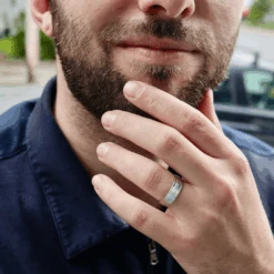 Bague En Or 10K 2 Bague En Or 10K -Mathieu Blan Chard Soldes bague jonc en or 10k mathieu blanchard jonc 6mm en or blanc 10k satine bagues de fiancailles homme mathieu blanchard joaillerie 1170887189