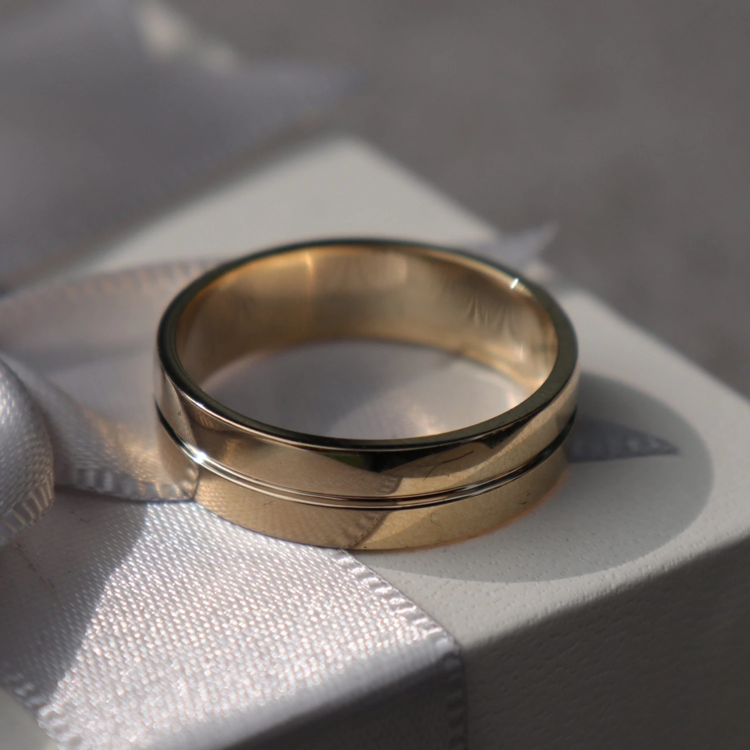 Bague Rivière en or 10K Bague Rivière En Or 10K -Mathieu Blan Chard Soldes bague jonc riviere en or 10k mathieu blanchard bagues mathieu blanchard 39534835794168 scaled