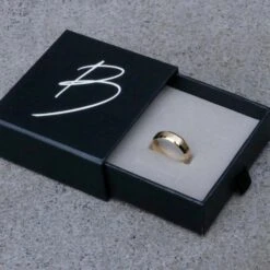 Bague Symétrie En Or 10K 7 Bague Symétrie En Or 10K -Mathieu Blan Chard Soldes bague jonc symetrie en or 10k mathieu blanchard bagues mathieu blanchard 39618325938424