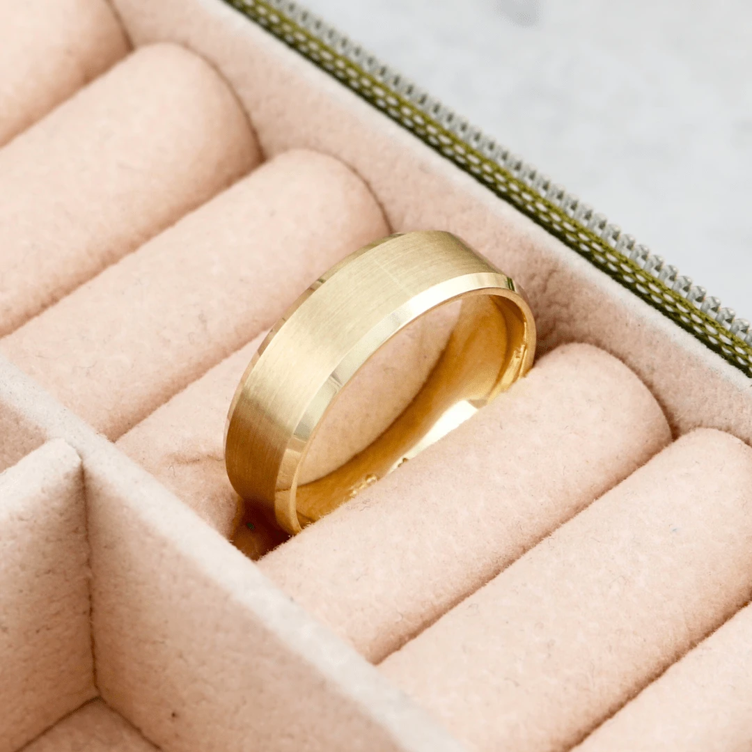 Bague Symétrie en or 10K Bague Symétrie En Or 10K -Mathieu Blan Chard Soldes bague jonc symetrie en or 10k mathieu blanchard jonc symetrie en or 10k bagues de fiancailles pour homme mathieu blanchard joaillerie 1170887159