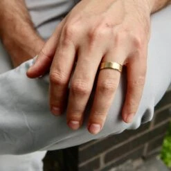 Bague Symétrie En Or 10K 2 Bague Symétrie En Or 10K -Mathieu Blan Chard Soldes bague jonc symetrie en or 10k mathieu blanchard jonc symetrie en or 10k bagues de fiancailles pour homme mathieu blanchard joaillerie 1170887162