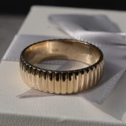 Bague Vertical En Or 10K -Mathieu Blan Chard Soldes bague jonc vertical en or 10k mathieu blanchard bagues mathieu blanchard 39534693187832