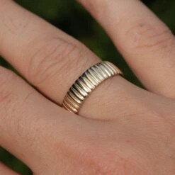 Bague Vertical En Or 10K -Mathieu Blan Chard Soldes bague jonc vertical en or 10k mathieu blanchard bagues mathieu blanchard 39534693253368