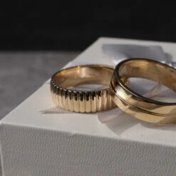 Bague Vertical En Or 10K -Mathieu Blan Chard Soldes bague jonc vertical en or 10k mathieu blanchard bagues mathieu blanchard 39534738342136