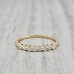 Bague Semi-éternité à 8 Moissanites En Or 10K 4 Bague Semi-éternité à 8 Moissanites En Or 10K -Mathieu Blan Chard Soldes bague semi eternite a 8 moissanites en or jaune ou blanc 10k mathieu blanchard bagues mathieu blanchard 40431838298360