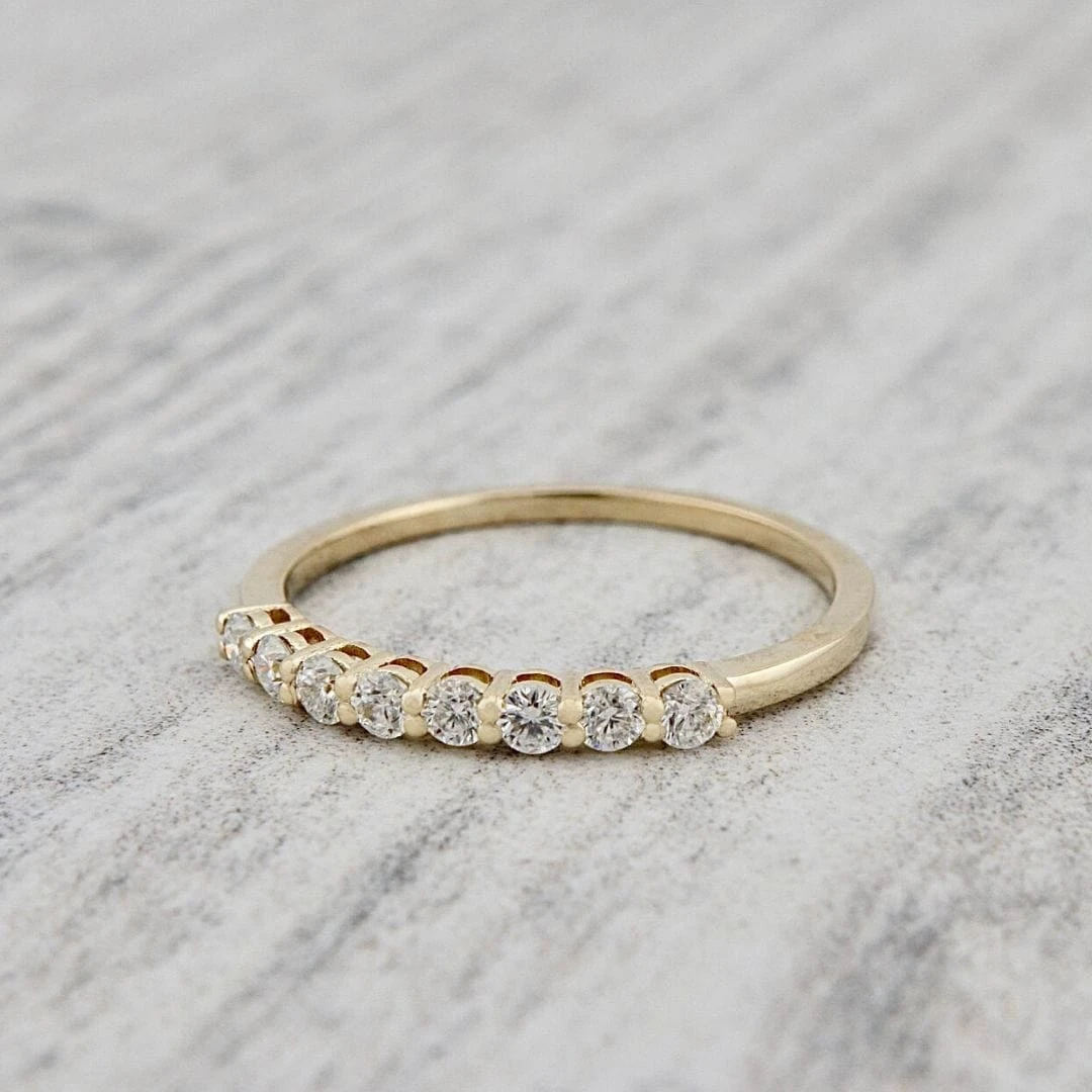 Bague semi-éternité à 8 moissanites en or 10K Bague Semi-éternité à 8 Moissanites En Or 10K -Mathieu Blan Chard Soldes bague semi eternite a 8 moissanites en or jaune ou blanc 10k mathieu blanchard bagues mathieu blanchard 40431844262136