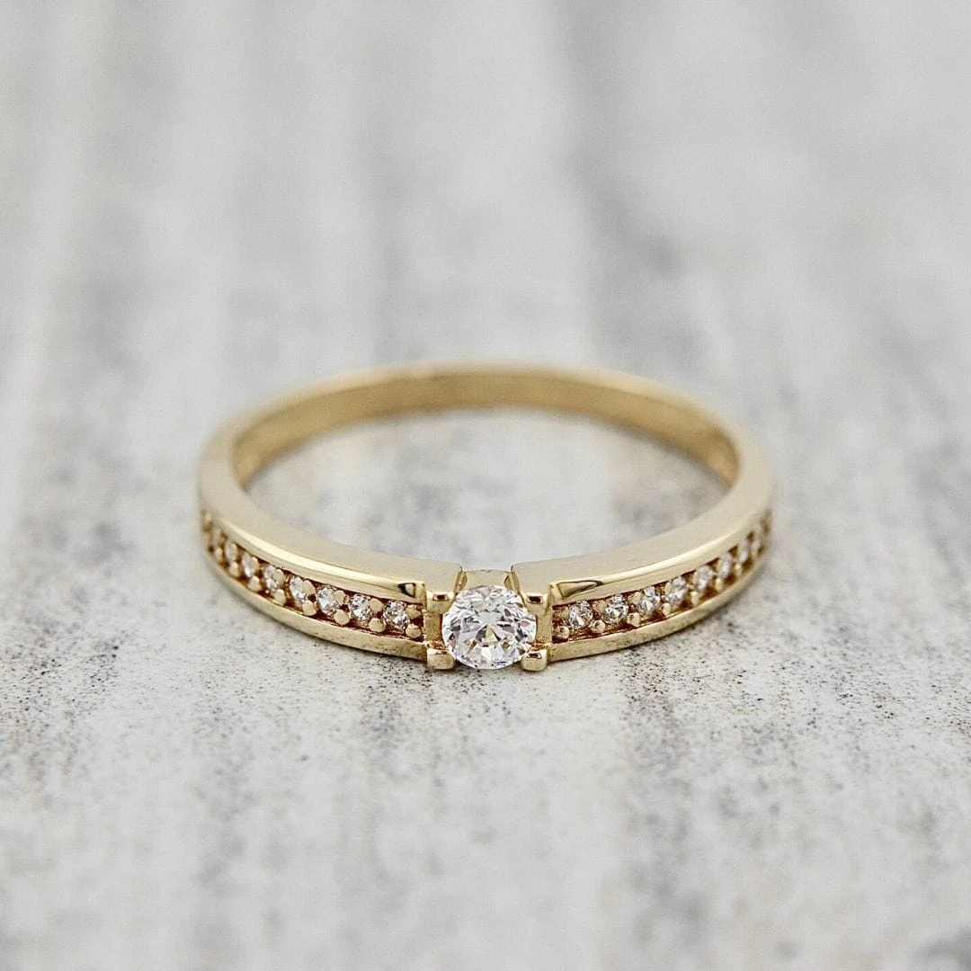 Bague Semi-éternité en or jaune ou blanc 10K Bague Semi-éternité En Or Jaune Ou Blanc 10K -Mathieu Blan Chard Soldes bague semi eternite en or jaune ou blanc 10k rpm bagues mathieu blanchard 40232795635960