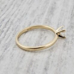 Bague Solitaire Classique En Or 10K Et Moissanite 0,5 Ct 2 Bague Solitaire Classique En Or 10K Et Moissanite 0,5 Ct -Mathieu Blan Chard Soldes bague solitaire classique en or 10k et moissanite mathieu blanchard bagues mathieu blanchard 40430638170360