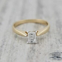 Bague Solitaire Émeraude En Or 14K - 18K Ou Platine Et Diamant 0,5 Ct