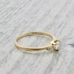 Bague Solitaire En Or 10K Et Moissanites -Mathieu Blan Chard Soldes bague solitaire en or 10k et moissanites mathieu blanchard bagues mathieu blanchard 40431333146872