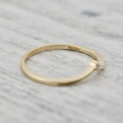 Bague V En Or 10K Et Moissanite -Mathieu Blan Chard Soldes bague v en or 10k et moissanite grandeur 6 or 10k dore mathieu blanchard mathieu blanchard 40431945744632