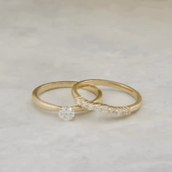 Bagues Ensemble D'alliances Classique En Or 14K - 18K Ou Platine Et Diamants 3 Bagues Ensemble D'alliances Classique En Or 14K - 18K Ou Platine Et Diamants -Mathieu Blan Chard Soldes bagues ensemble d alliances classique en or 14k et diamants mathieu blanchard duo solitaire diamants 0 3ct et et jonc 0 28ctw mathieu blanchard mathieu blanchard joaillerie 1100466931