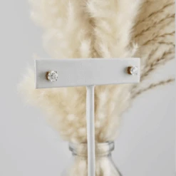 Boucles D'oreilles Classiques En Or Jaune Ou Blanc 10K Et Moissanites 3 Boucles D'oreilles Classiques En Or Jaune Ou Blanc 10K Et Moissanites -Mathieu Blan Chard Soldes boucles d oreilles classiques en or jaune ou blanc 10k et moissanites mathieu blanchard boucles d oreilles moissanite en or 10k visse mathieu blanchard mathieu blanchard joaillerie 1170887723