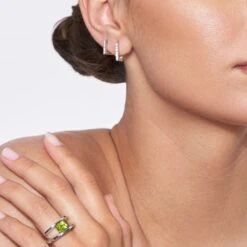 Boucles D'oreilles Huggies En Argent Sterling Et Diamants -Mathieu Blan Chard Soldes boucles d oreilles huggies en argent sterling et diamants christine dwane boucles d oreilles huggies en argent et diamants 0 36 ctw naturels mathieu blanchard joaillerie 1170887414