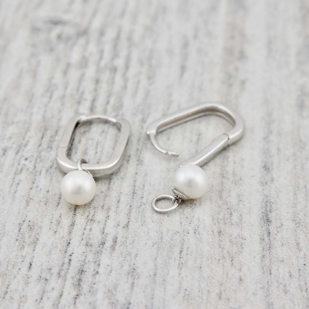 Boucles d'oreilles Huggies Perles en argent sterling Boucles D'oreilles Huggies Perles En Argent Sterling -Mathieu Blan Chard Soldes boucles d oreilles huggies perles en argent sterling mathieu blanchard boucles d oreilles mathieu blanchard 40430388969720