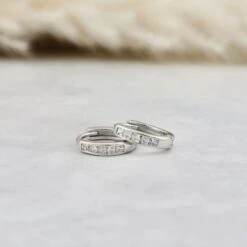 Boucles D'oreilles Huggies Princesse En Argent Sterling -Mathieu Blan Chard Soldes boucles d oreilles huggies princesse en argent sterling argent mathieu blanchard pboam10875s huggies princesses en argent 925 mathieu blanchard mathieu blanchard joaillerie 42444819005688