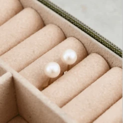 Boucles D'oreilles Perles D’eau Douce 6mm Sur Or Jaune 14K -Mathieu Blan Chard Soldes boucles d oreilles perles d eau douce 6mm sur or jaune 14k rb 6 perles d eau rondes 6mm sur or jaune 14k mathieu blanchard mathieu blanchard joaillerie 1170887167