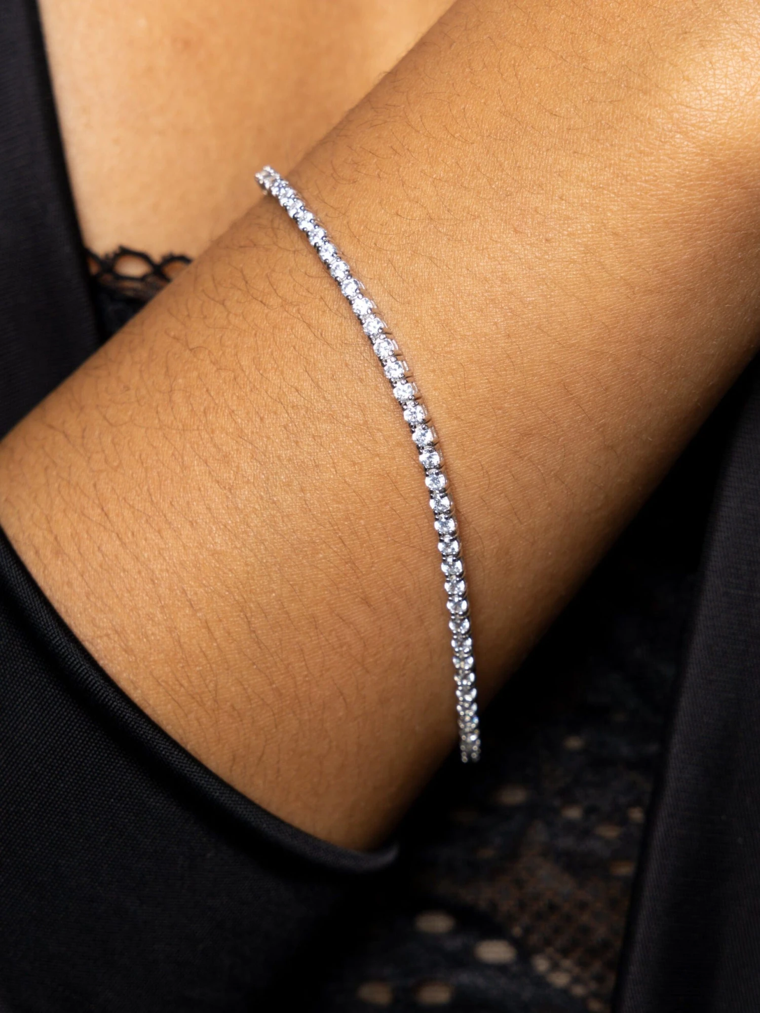 Bracelet Tennis Exclusive en argent sterling Bracelet Tennis Exclusive En Argent Sterling -Mathieu Blan Chard Soldes bracelet tennis exclusive en argent sterling argent 7 pouces extension caroline neron bracelets de cheville mathieu blanchard 40492885639416 scaled