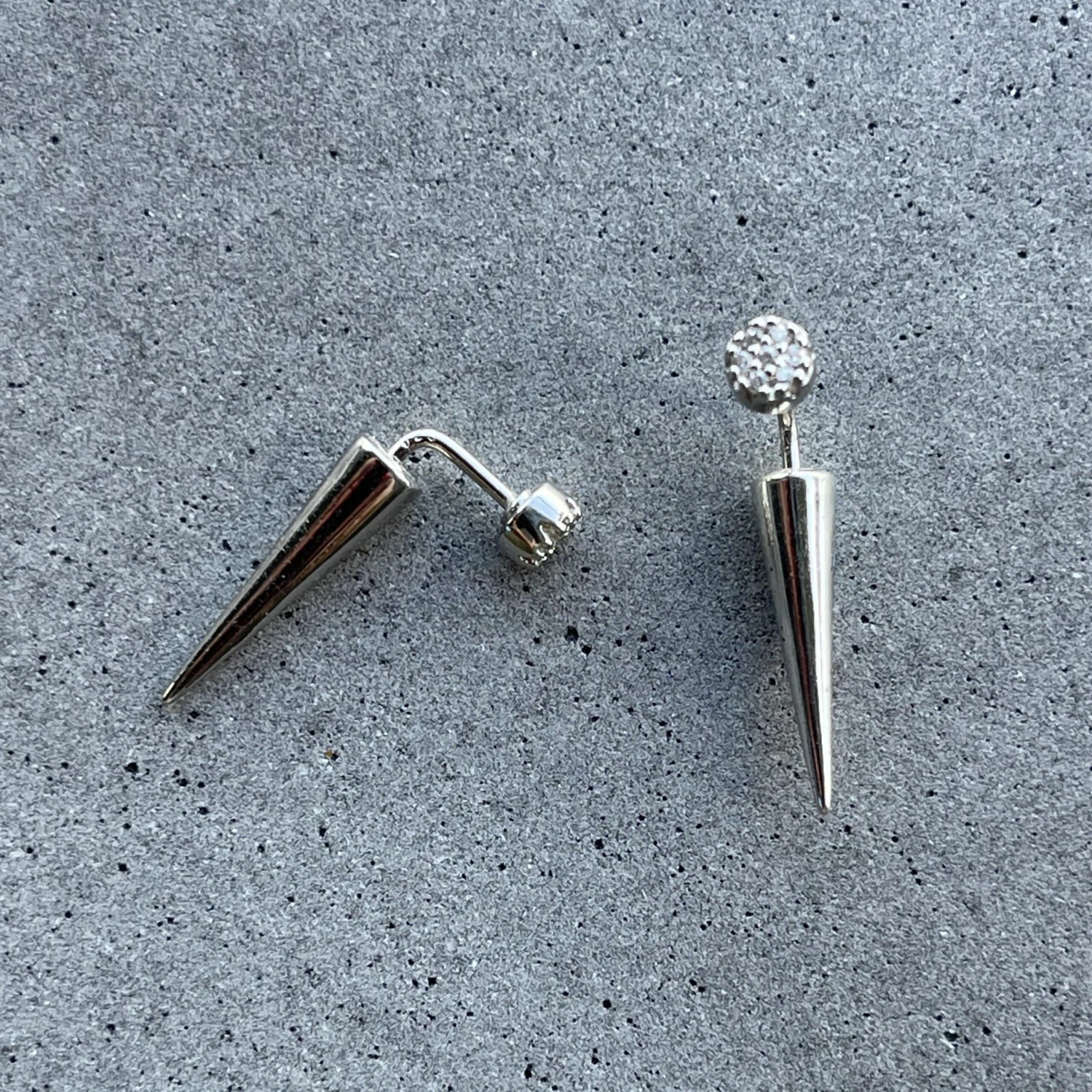 Boucles d'oreilles Connexion en argent sterling Boucles D'oreilles Connexion En Argent Sterling -Mathieu Blan Chard Soldes caroline neron boucles d oreilles connexion cz en argent 36302763786488 scaled