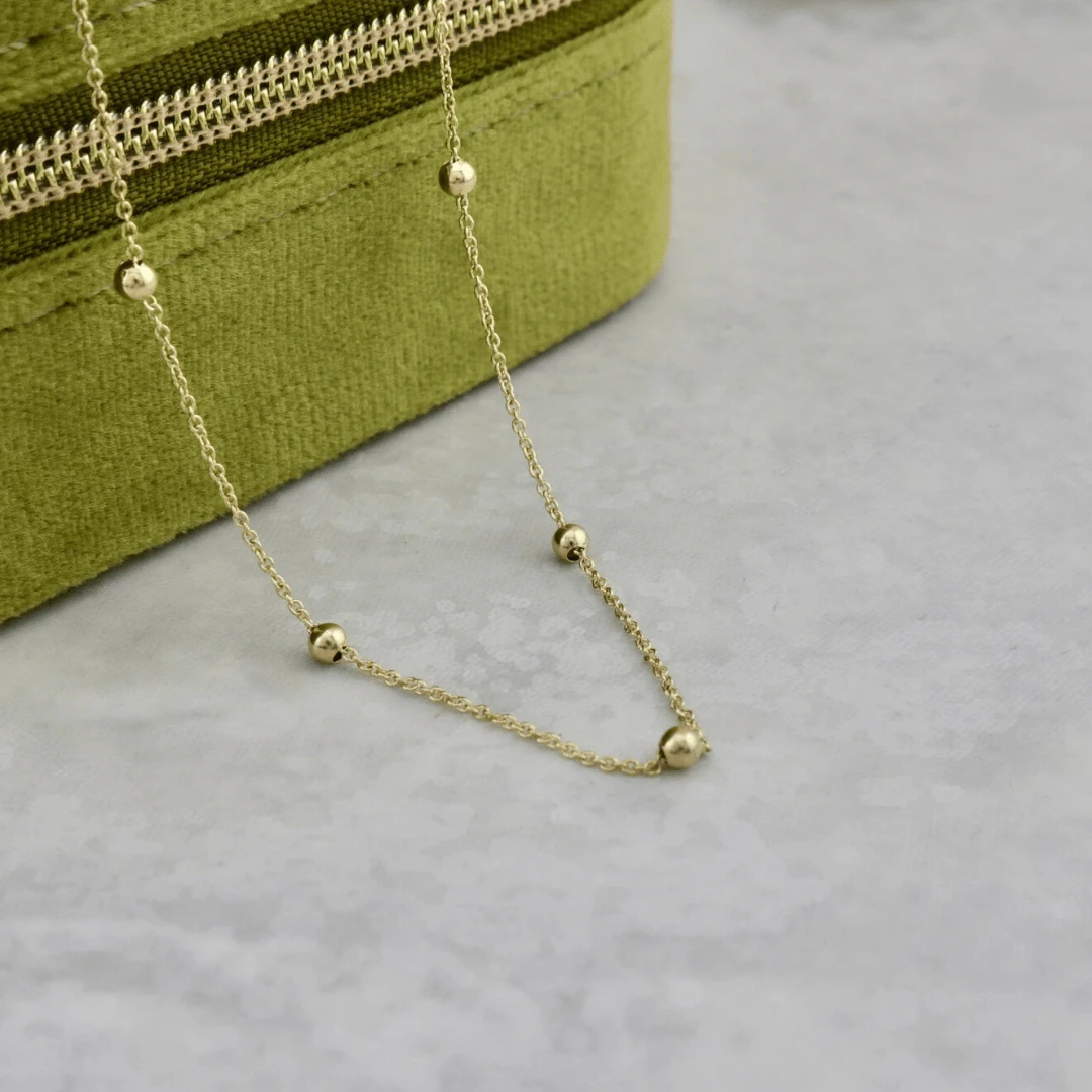 Chaine à billes en or jaune 10K Chaine à Billes En Or Jaune 10K -Mathieu Blan Chard Soldes chaine a billes en or jaune 10k 20 pouces or 10k nk rob 025 y 20 chaine 1 mm a billes en or jaune 10k bijouterie mathieu blanchard mathieu blanchard joaillerie 1087745466