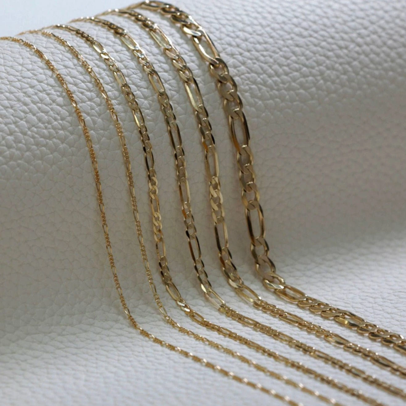 Chaine Figaro en or 10K Chaine Figaro En Or 10K -Mathieu Blan Chard Soldes chaine figaro en or 10k chaine figaro en or solide 10k 18 pouces mathieu blanchard mathieu blanchard joaillerie 41334702506232