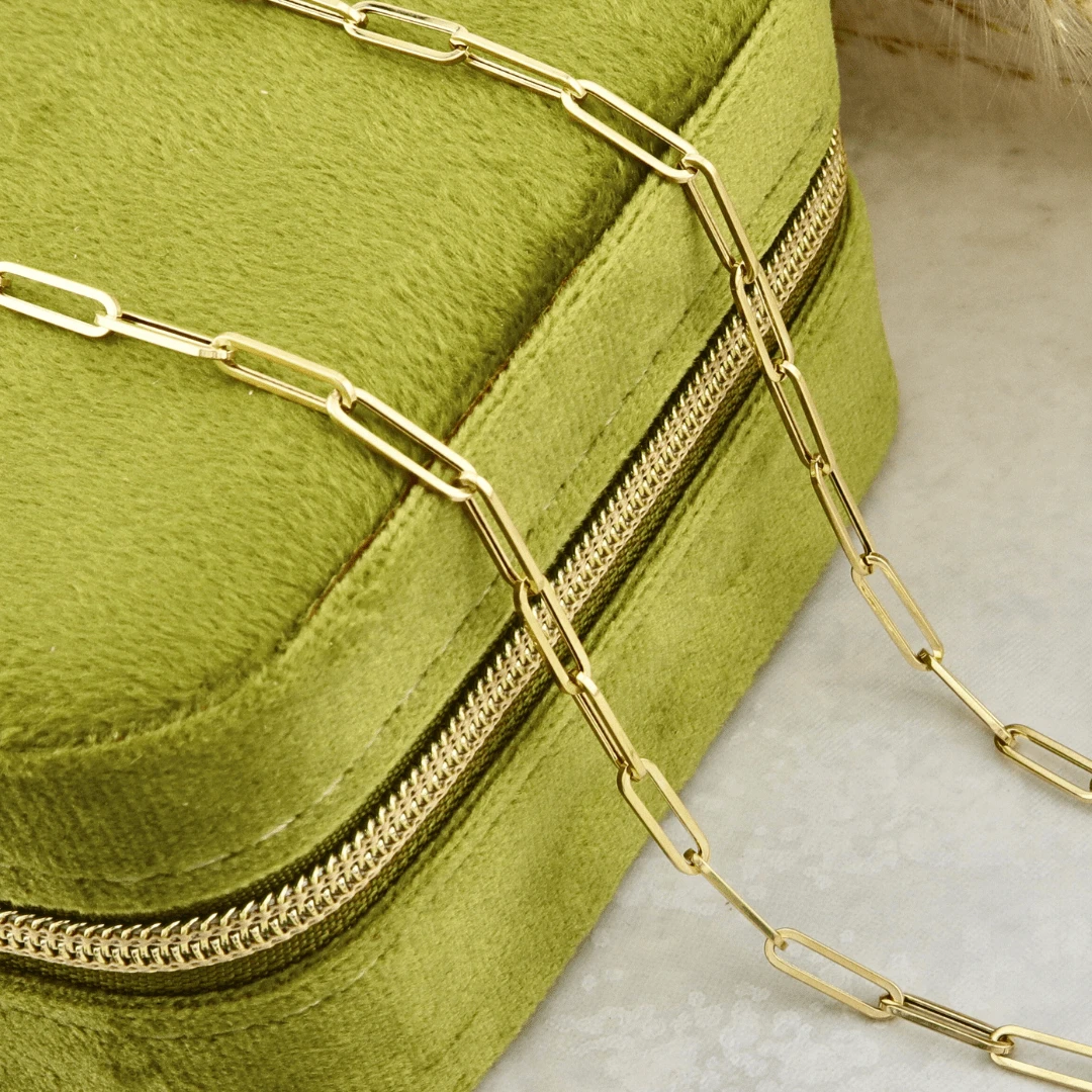 Chaîne Paperclip en or 10K Chaîne Paperclip En Or 10K -Mathieu Blan Chard Soldes chaine paperclip en or 10k or 10k paperclip 080 18 chaine paperclip 3mm en or jaune 10k 18 pouces bijouterie en ligne mathieu blanchard joaillerie 43662121238776