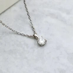 Collier Classique En Or 14K - 18K Et Diamant -Mathieu Blan Chard Soldes collier classique en or 14k 18k et diamant mathieu blanchard collier avec diamant solitaire mathieu blanchard joaillerie mathieu blanchard joaillerie 41886985814264